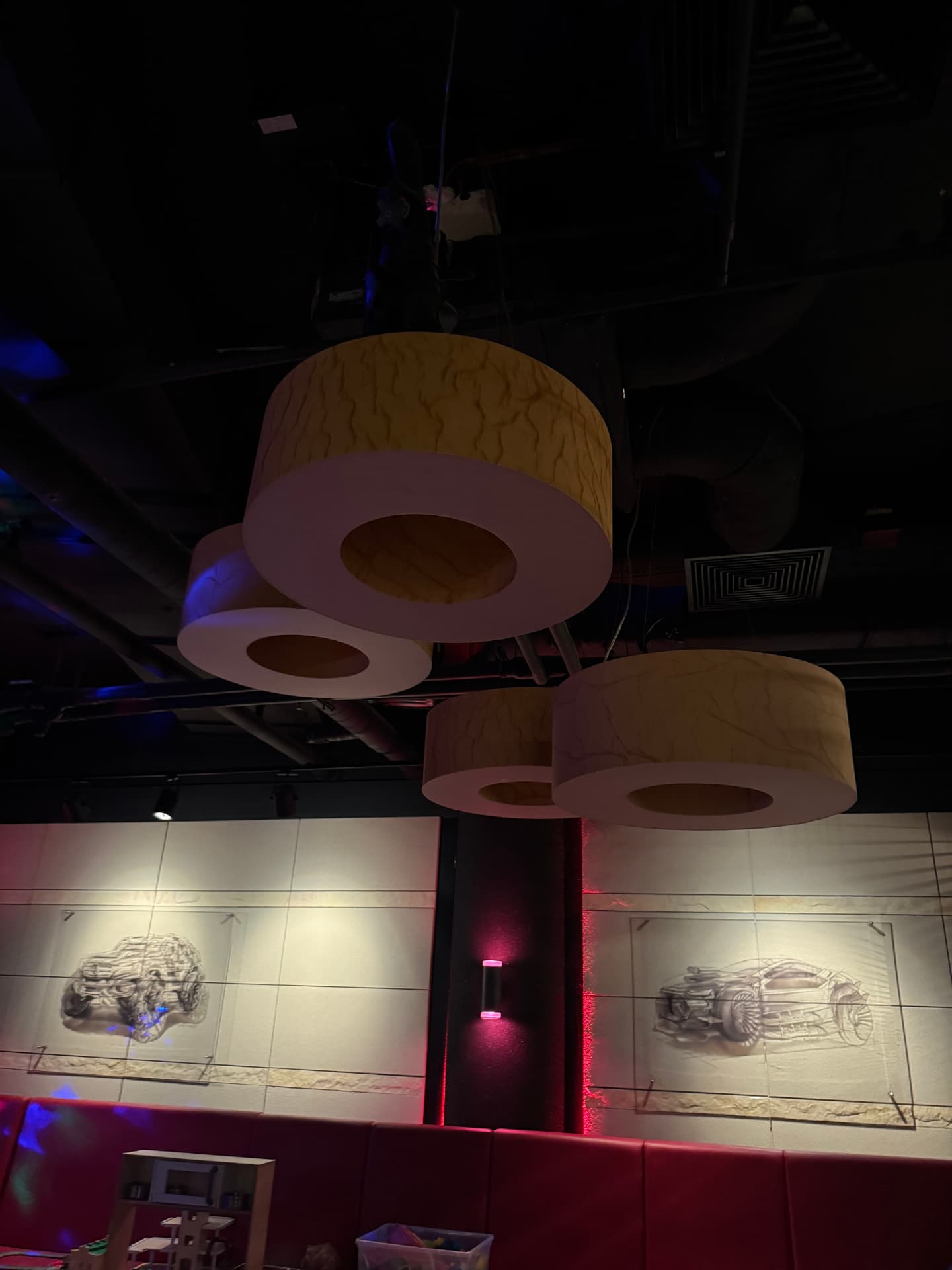 Stan zastany — sala, sanitariaty i teren zewnętrzny — zdjęcie 8
